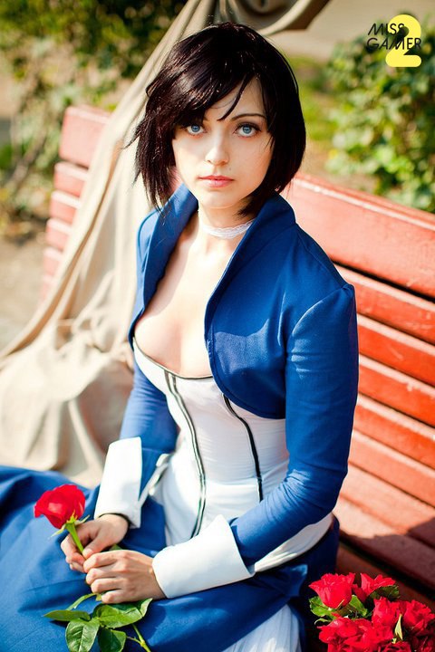 480x720, 82 Kb / брюнетка, косплей, скамейка, глаза