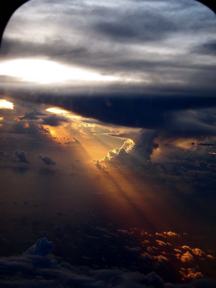 721x961, 89 Kb / небо, облако, луч