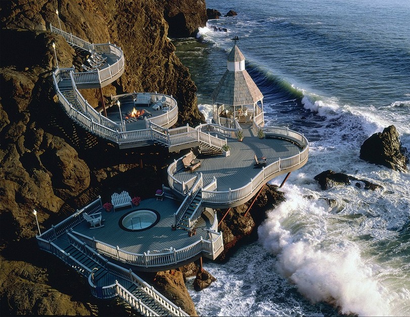 811x628, 235 Kb / скала, дом, море