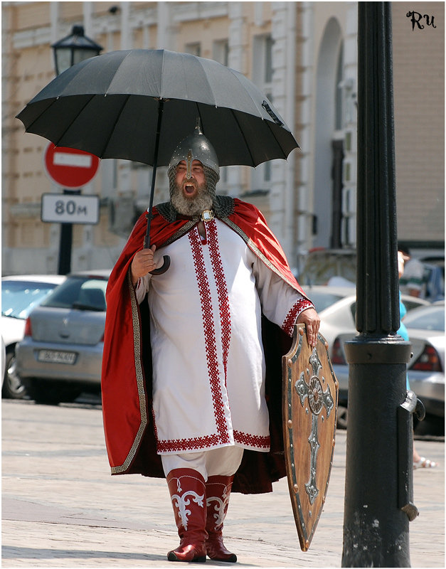 627x800, 126 Kb / богатырь, зонтик, шлем