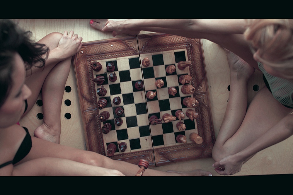 1000x666, 209 Kb / шахматы, девушки