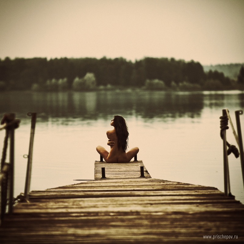 800x800, 131 Kb / помост, причал, голая, вода