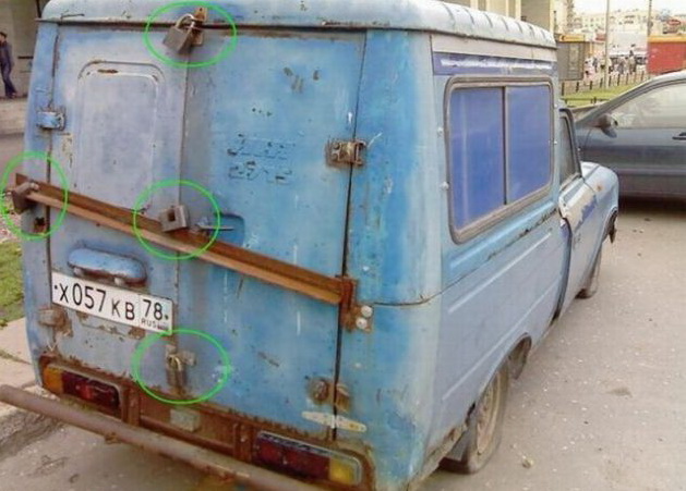 629x451, 95 Kb / каблучек, замки, ржавчина