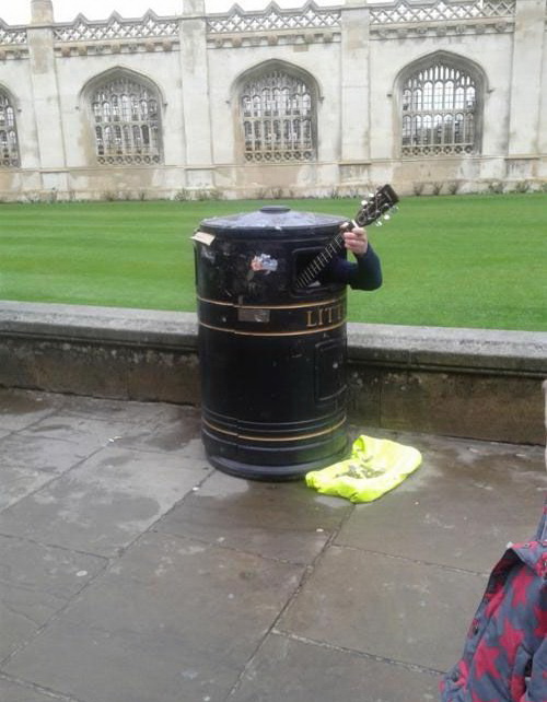 500x642, 95 Kb / бочка, музыкант, гитара