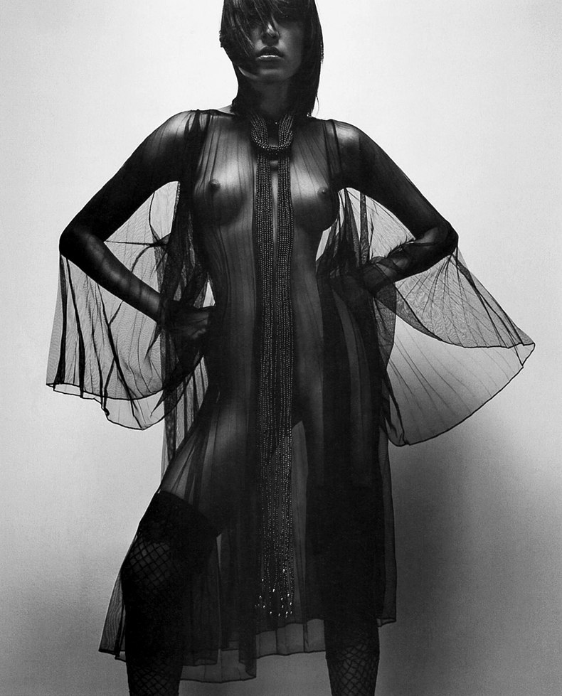 790x979, 135 Kb / платье, прозрачное, чулки, ч/б