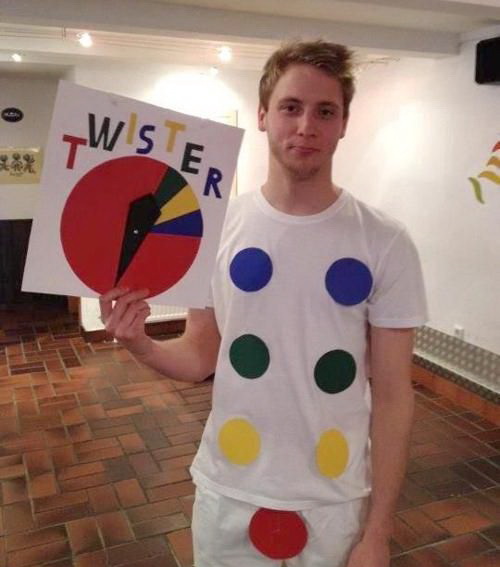 500x567, 57 Kb / игра, цвета, красный