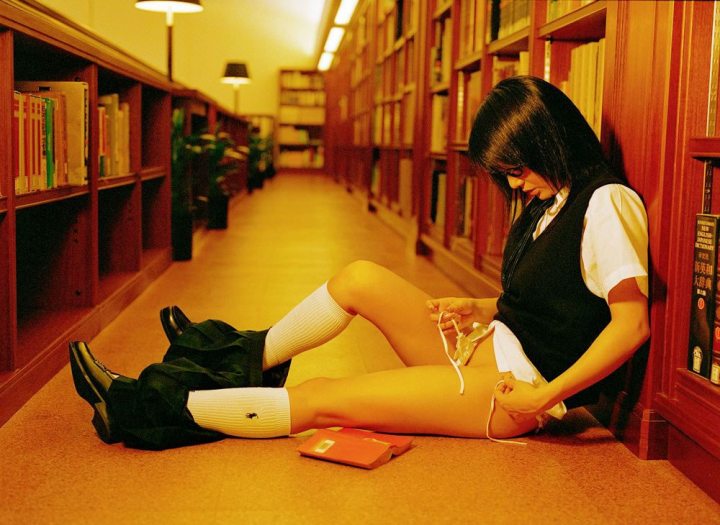 720x525, 73 Kb / азиатка, библиотека, школьница