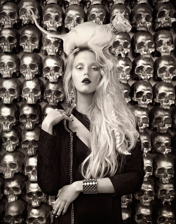 600x763, 210 Kb / котэ, блондинка, браслет, ч/б