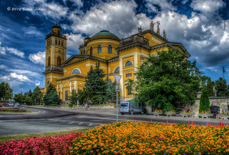 900x609, 255 Kb / дом, цветы, перекресток