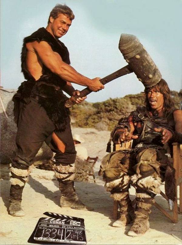 600x808, 68 Kb / арнольд шварценеггер, кино, съемки, конан, молоток