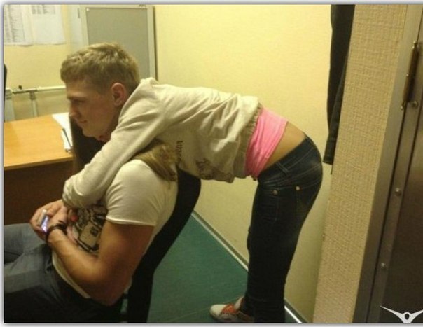 604x467, 47 Kb / не сразу, девушка, парень, голова, иллюзия