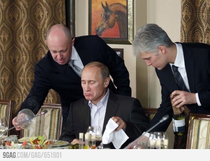 700x539, 59 Kb / обед, путин, еда, мимика, лошадь, картина, пригожин