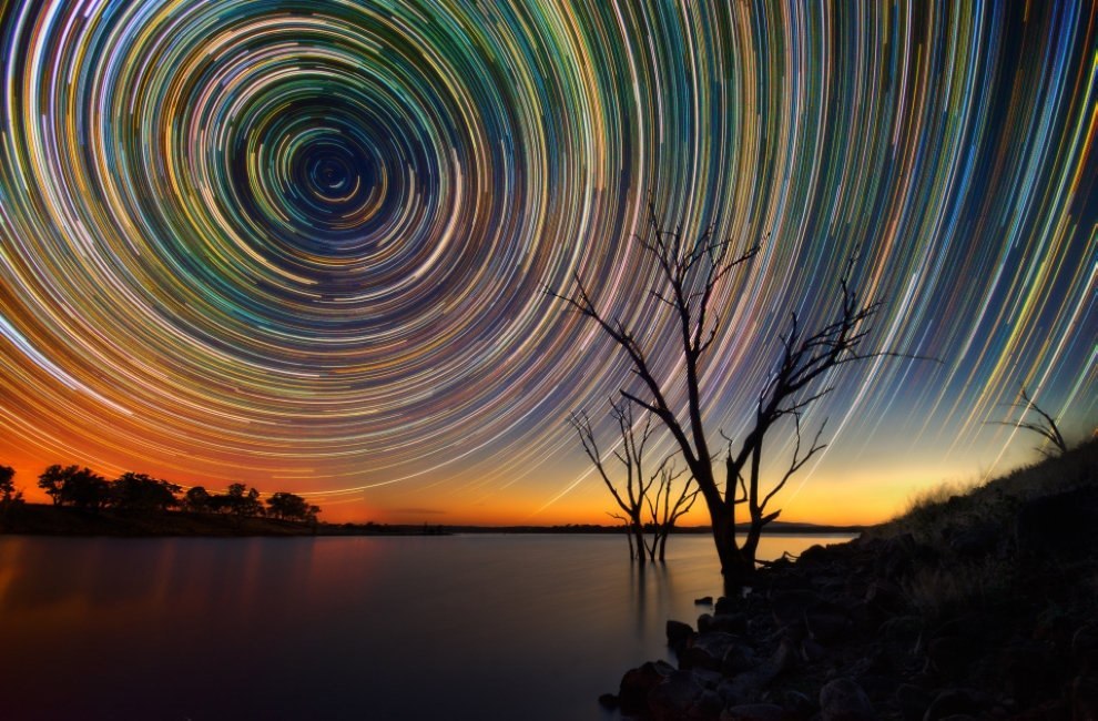 990x650, 165 Kb / озеро, деревья, звезды, ночь, выдержка