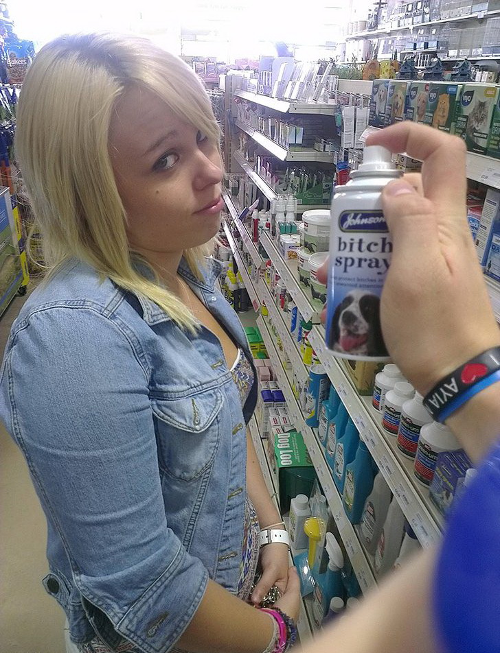 728x952, 294 Kb / аэрозоль, сука, девушка, магазин, рука