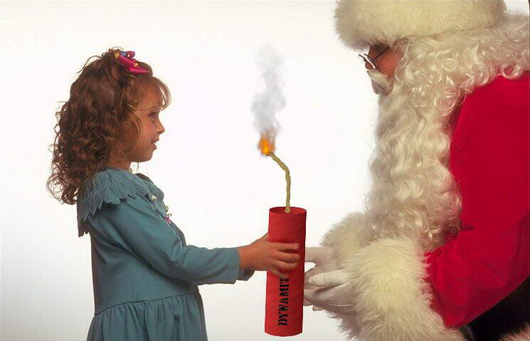 745x480, 64 Kb / дед мороз, петарда, девочка, подарок