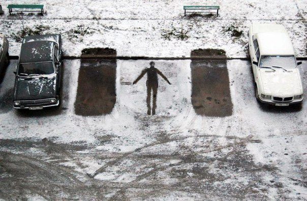 604x396, 75 Kb / парковка, машины, снег, отлежал, волга, след