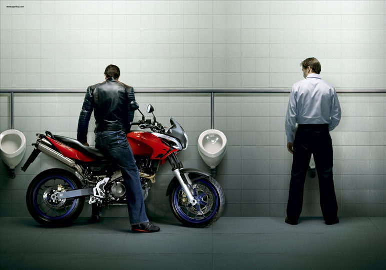 771x539, 133 Kb / туалет, мотоцикл