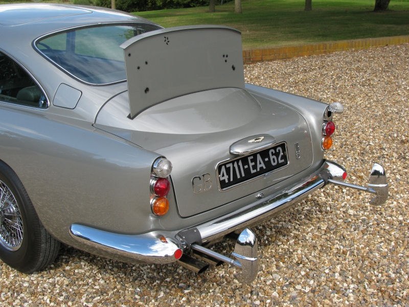 800x600, 121 Kb / авто, агент, 007, бонд, астон, мартин, DB5