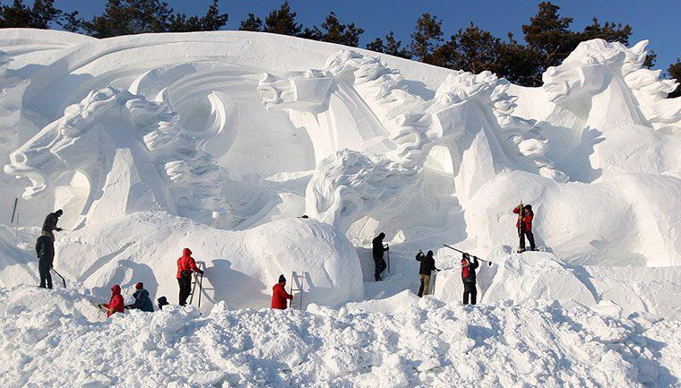 760x433, 141 Kb / лошади, скульптура, кони, снег