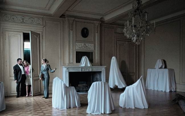 650x409, 40 Kb / особняк, мебель, привидение