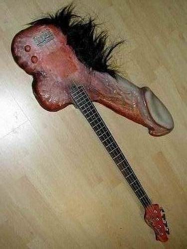 375x500, 49 Kb / гитара, член, хуй, бас, трэш, угар, содомия