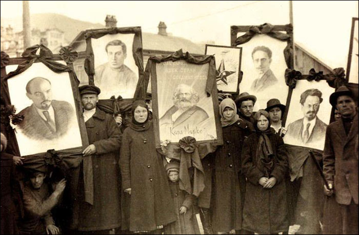 700x458, 74 Kb / крестьяне, портреты, ленин, маркс, дзержинский