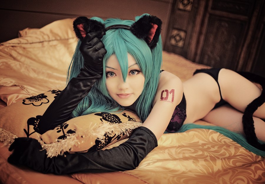 900x625, 112 Kb / косплей, уши, кровать