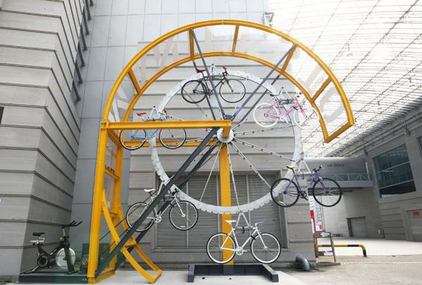 600x406, 89 Kb / велосипед, парковка, колесо