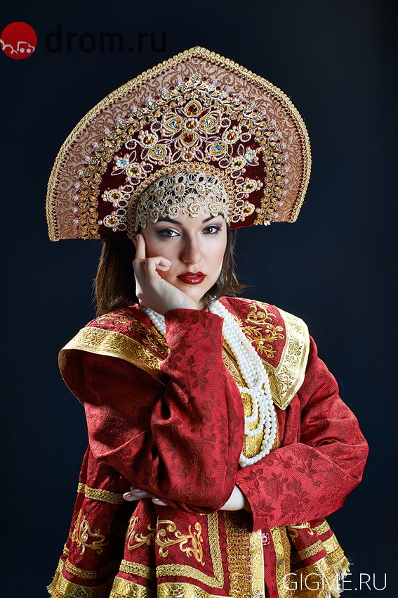 567x850, 272 Kb / Sasha Grey, кокошник, Саша Грей