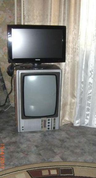 312x576, 24 Kb / телевизор, тумба