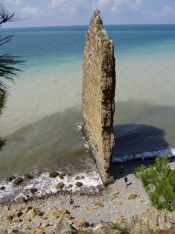 600x800, 144 Kb / прасковеевка, скала, парус, море, люди