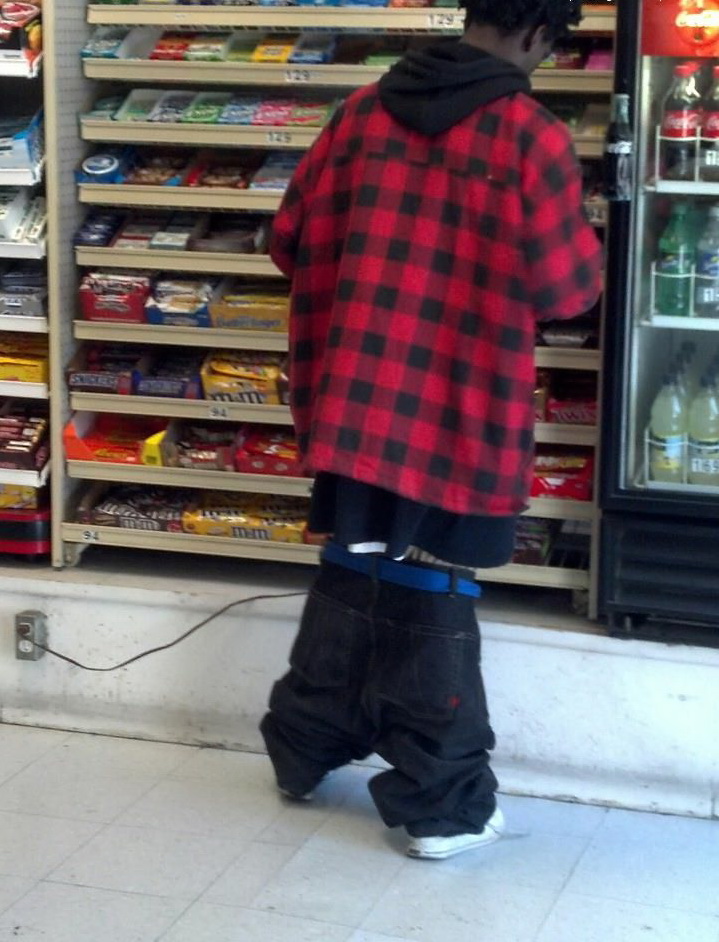 719x942, 191 Kb / штаны, негр, нигер, магазин, треш