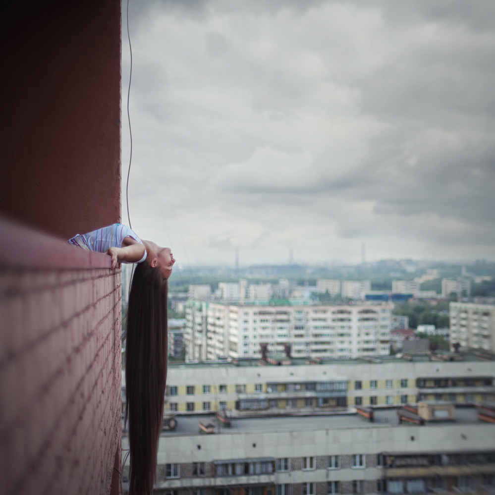 999x999, 171 Kb / волосы, балкон