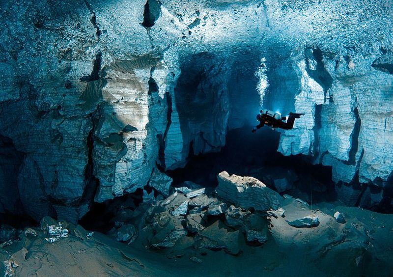 800x564, 123 Kb / пещера, вода, водолаз