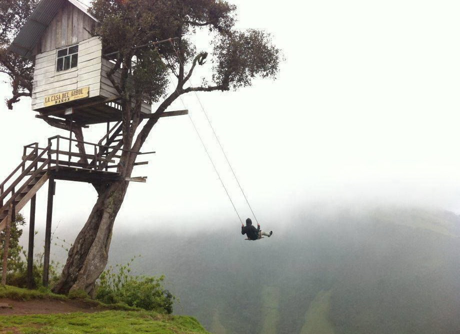 920x669, 125 Kb / дом, дерево, качели, туман