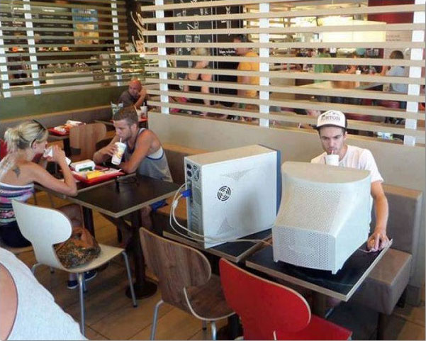 601x481, 78 Kb / кафе, компьютер