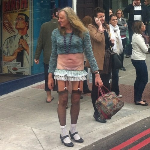 500x500, 95 Kb / чулки, юбка, сумка