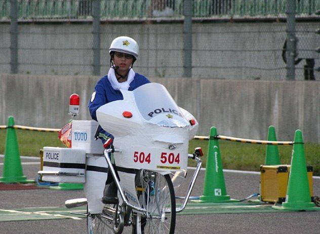 632x462, 82 Kb / полиция, велосипед, китай