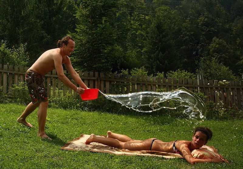 800x555, 247 Kb / ведро, вода, загар, западло, тазик забор