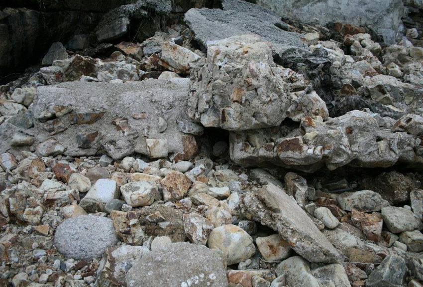 850x576, 278 Kb / маскировка, камни, снайпер