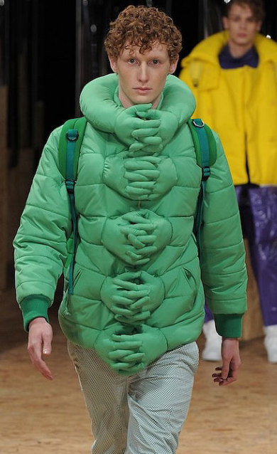 390x638, 67 Kb / куртка, руки, фасон, дефиле