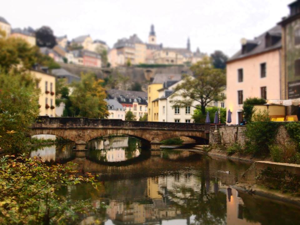 960x720, 81 Kb / Люксембург, мост, пейзаж, отражение, вода, река