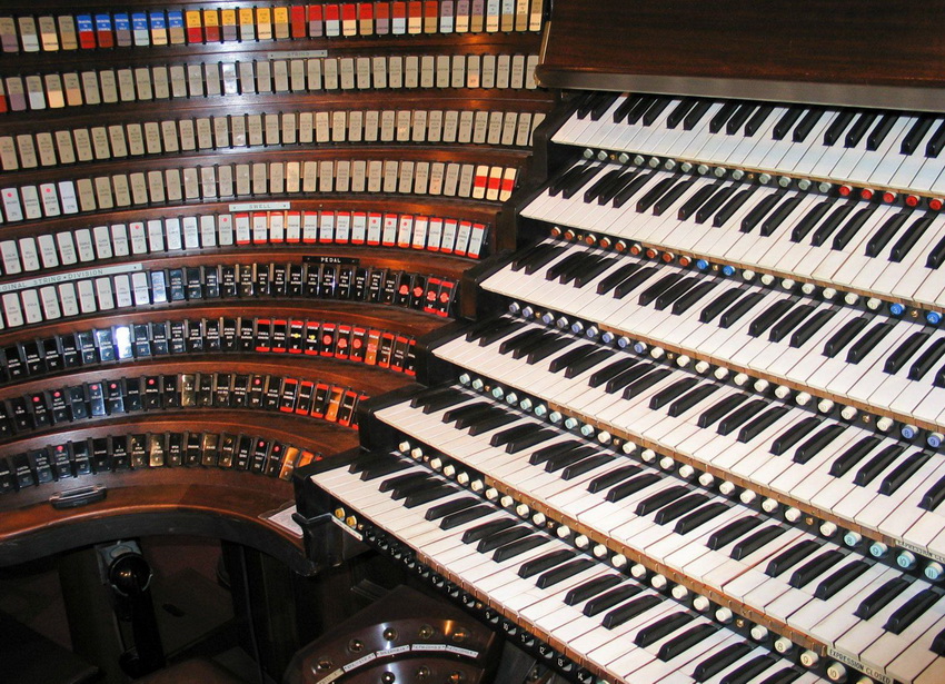 850x615, 292 Kb / орган, сша, клавиши