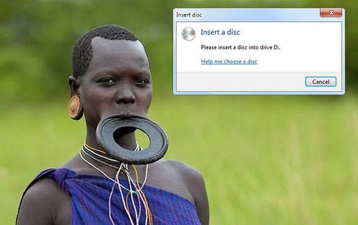 700x440, 32 Kb / CD, дисковод, африканка