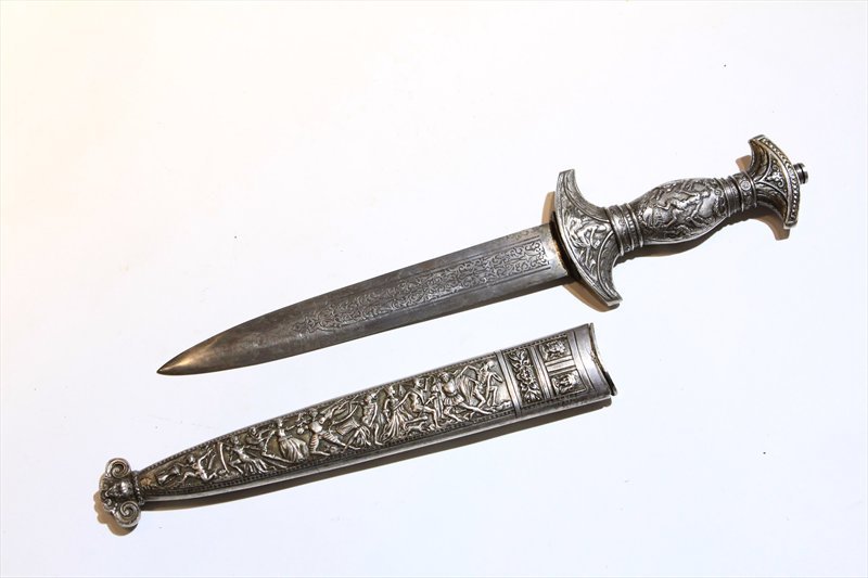 800x533, 45 Kb / кинжал, ножны