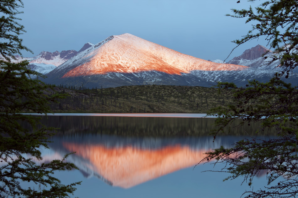 950x633, 252 Kb / гора, озеро, отражение, закат,