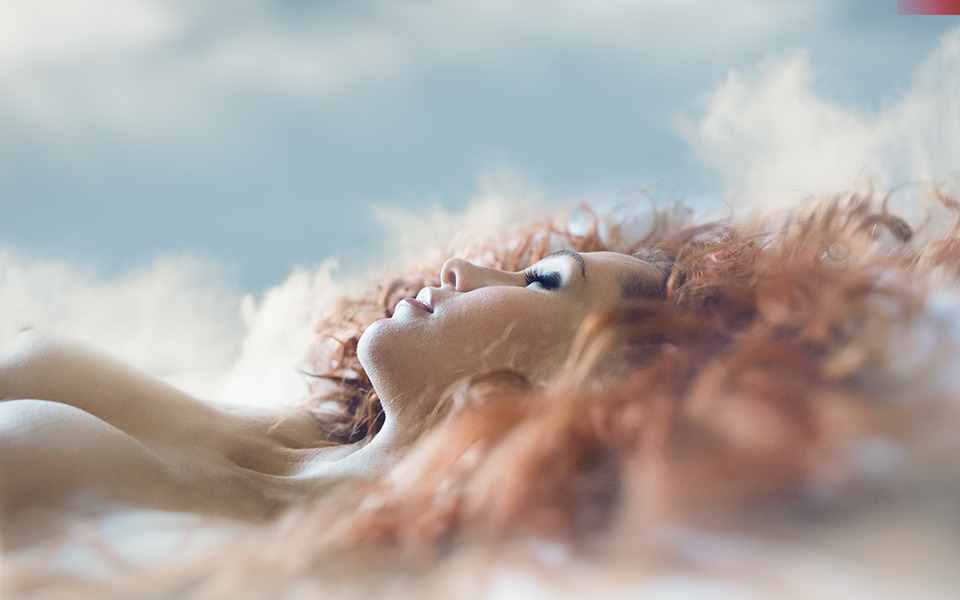 960x600, 120 Kb / рыжая, сиськи