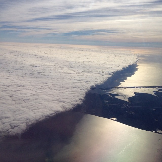 640x640, 81 Kb / облака, море, граница, фронт