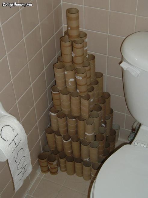 492x656, 30 Kb / туалет, бумага, елка