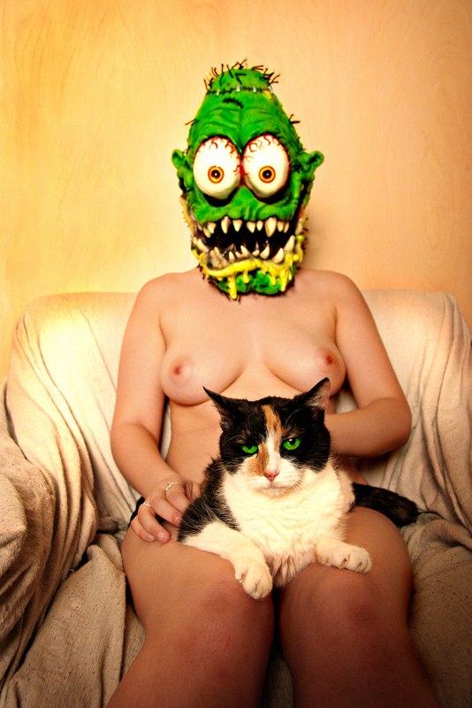 534x800, 83 Kb / монстр, кот